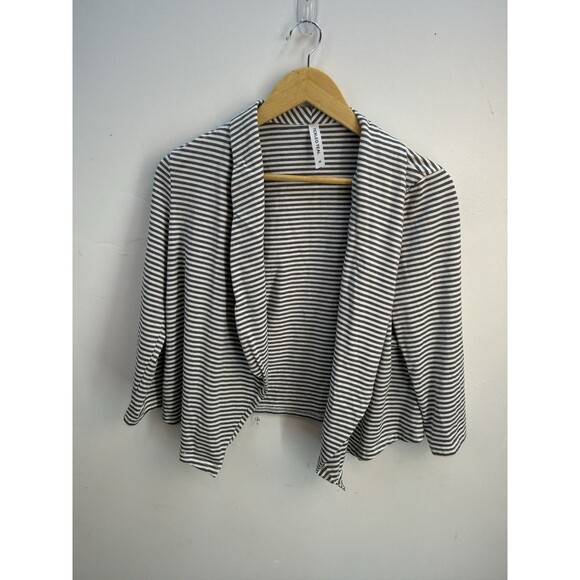 Lot 21 Pcs -Girl teen mix clothing lot size medium new & gently used great names - Picture 9 of 16